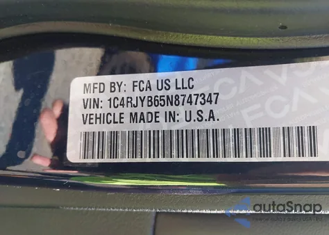 2022 Jeep Grand Cherokee 4Xe Limited 4X4 from USA, damaged, VIN 1C4RJYB65N8747347